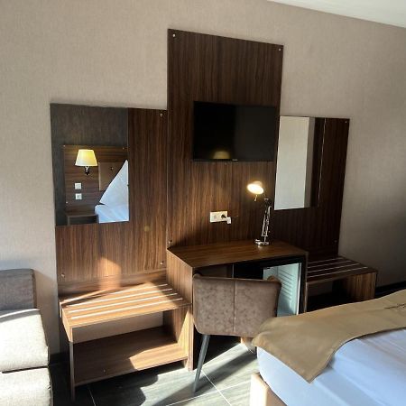 Hotel Pasa Paradies Kostenlose Parkplaetze Hanau Eksteriør bilde