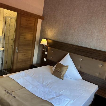 Hotel Pasa Paradies Kostenlose Parkplaetze Hanau Eksteriør bilde
