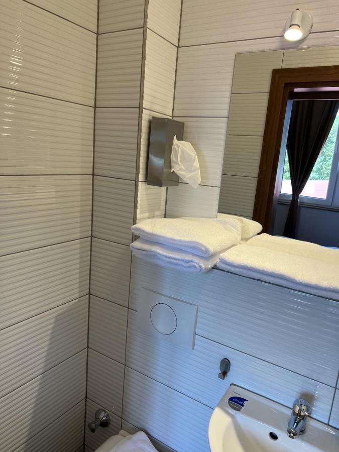 Hotel Pasa Paradies Kostenlose Parkplaetze Hanau Eksteriør bilde